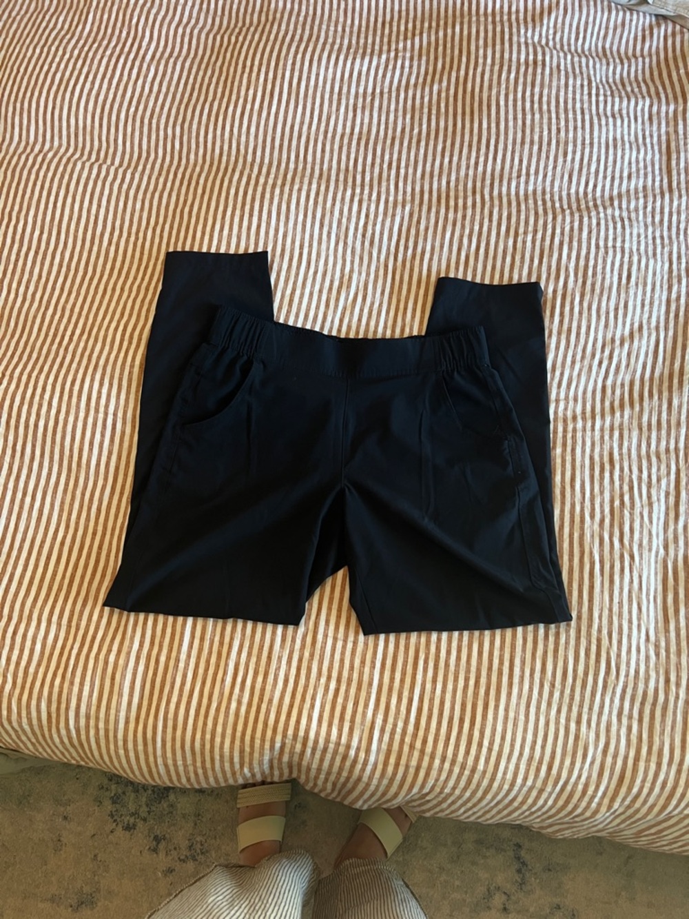 Eddie Bauer Black Ankle Pants